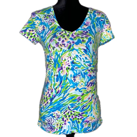 Lilly Pulitzer Tops - Lilly Pulitzer Vibrant V-neck Top Size S